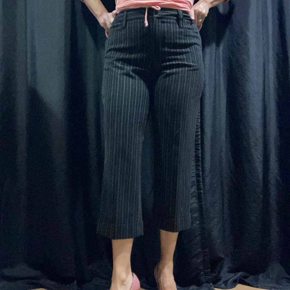 Nine West Size 4 Cropped striped pant